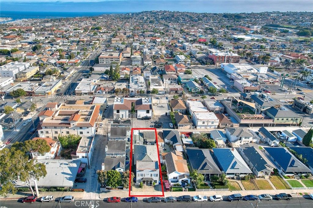 Image 2 of property listing at 629 W 8th W, San Pedro, CA 90731