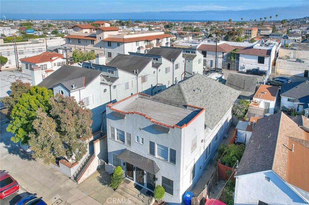 Image 21 of property listing at 629 W 8th W, San Pedro, CA 90731
