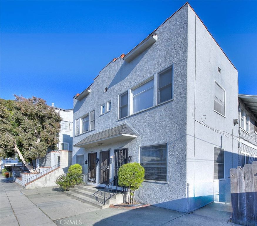 Image 26 of property listing at 629 W 8th W, San Pedro, CA 90731