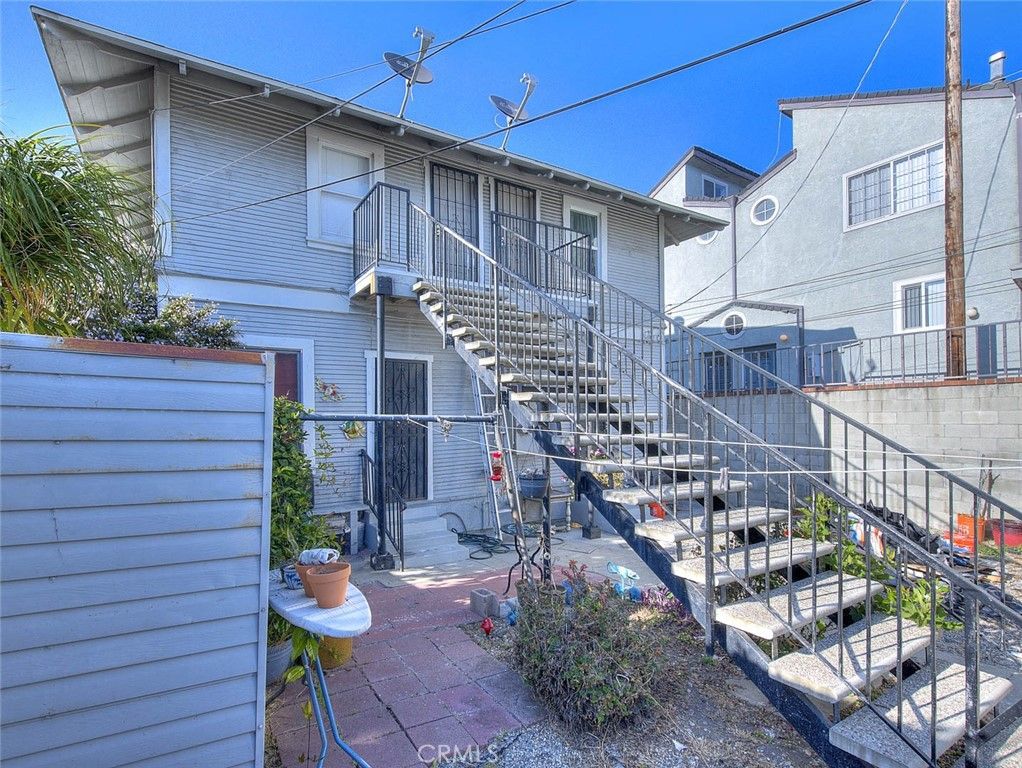 Image 6 of property listing at 629 W 8th W, San Pedro, CA 90731