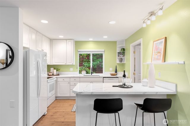 9907 223rd Place NE, Redmond, WA 98053