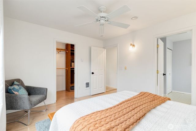 9907 223rd Place NE, Redmond, WA 98053