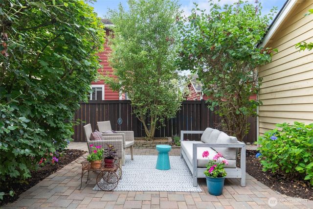 9907 223rd Place NE, Redmond, WA 98053