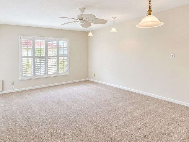 5580 TAMBERLANE Circle 334, Palm Beach Gardens, FL 33418