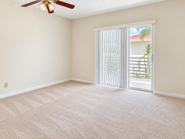5580 TAMBERLANE Circle 334, Palm Beach Gardens, FL 33418