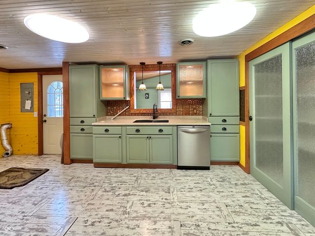 14712 Michael Drive, Leo, IN 46765