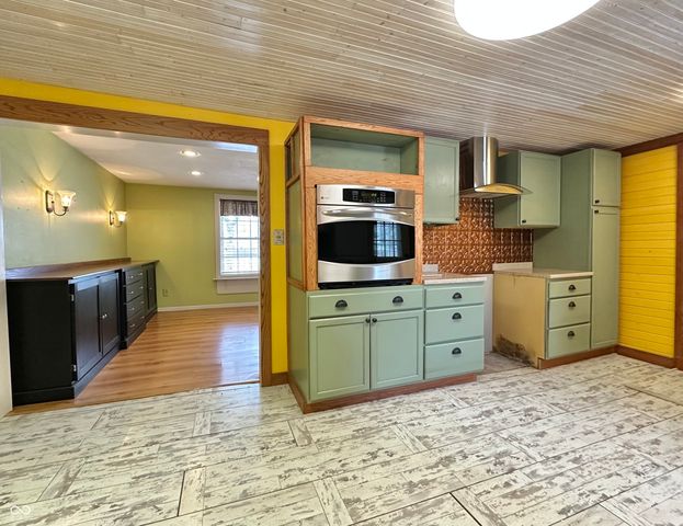 14712 Michael Drive, Leo, IN 46765