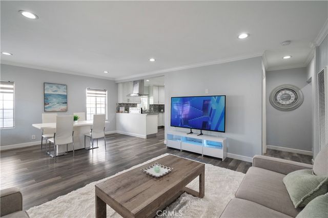 46 Pleasant Street, Long Beach, CA 90805