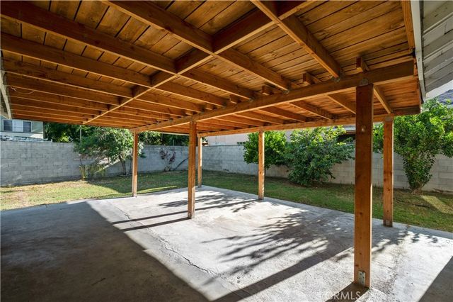 46 Pleasant Street, Long Beach, CA 90805