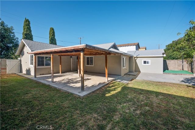 46 Pleasant Street, Long Beach, CA 90805