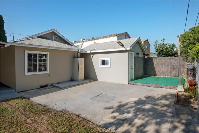 46 Pleasant Street, Long Beach, CA 90805