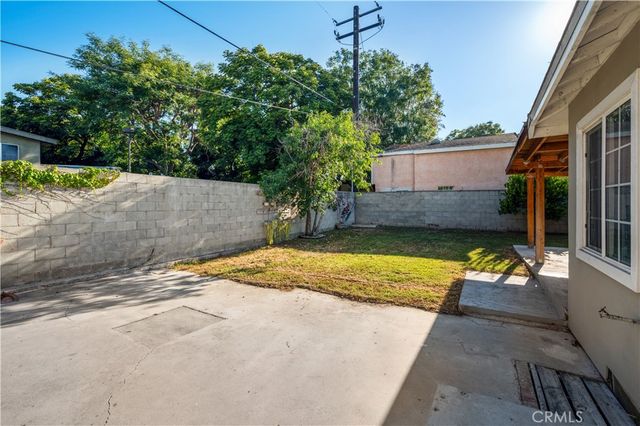 46 Pleasant Street, Long Beach, CA 90805
