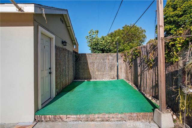 46 Pleasant Street, Long Beach, CA 90805