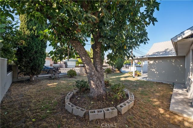 46 Pleasant Street, Long Beach, CA 90805