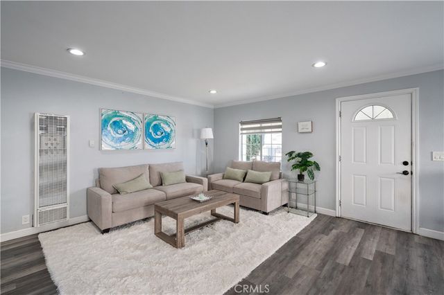 46 Pleasant Street, Long Beach, CA 90805