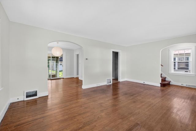 1109 S Webster Street, Jackson, MI 49203
