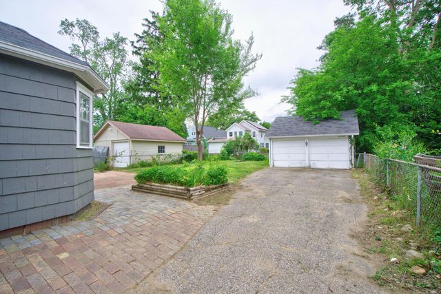 1109 S Webster Street, Jackson, MI 49203