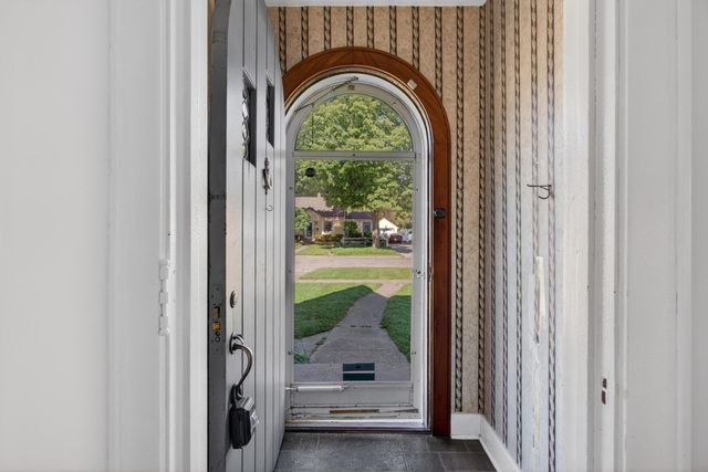 1109 S Webster Street, Jackson, MI 49203