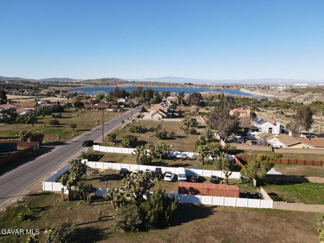 36447 Rozalee Drive, Palmdale, CA 93550