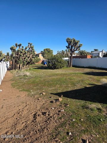 36447 Rozalee Drive, Palmdale, CA 93550