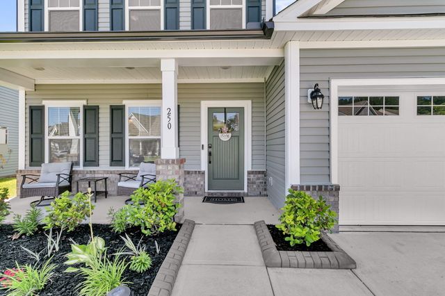 250 Surfbird Road, Summerville, SC 29486