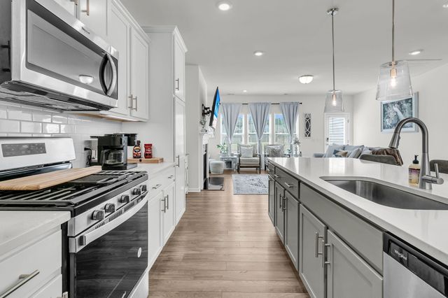 250 Surfbird Road, Summerville, SC 29486