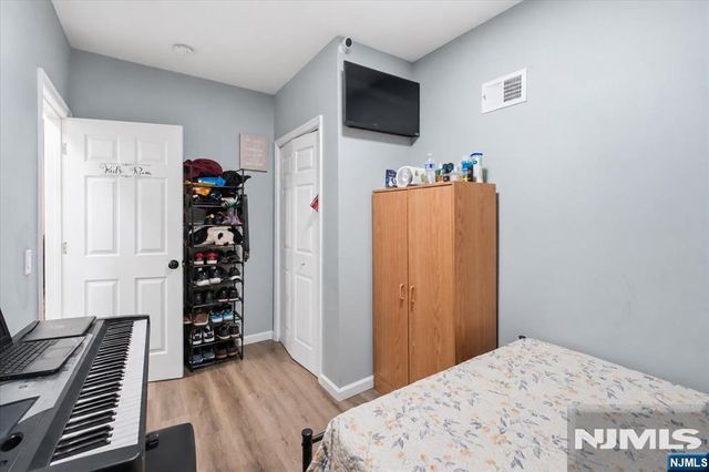 87 17th Street, Paterson, NJ 07524