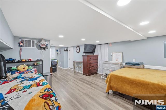 87 17th Street, Paterson, NJ 07524