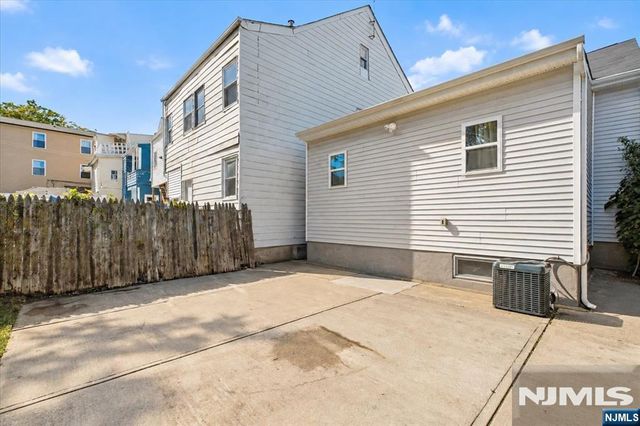87 17th Street, Paterson, NJ 07524