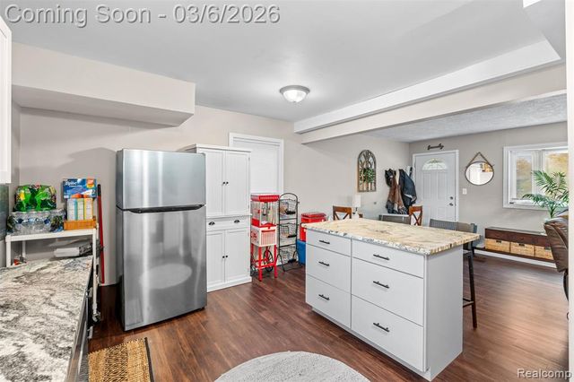 34441 Phyllis Street, Wayne, MI 48184