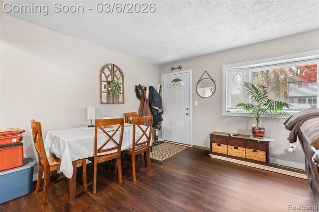 34441 Phyllis Street, Wayne, MI 48184