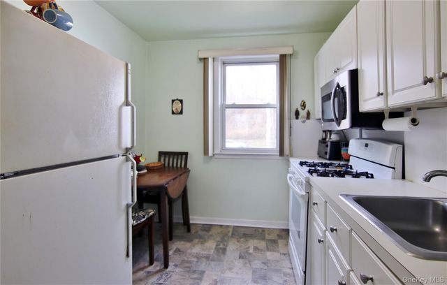 39 Avon Circle A, Rye Brook, NY 10573