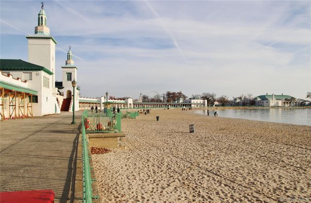 39 Avon Circle A, Rye Brook, NY 10573