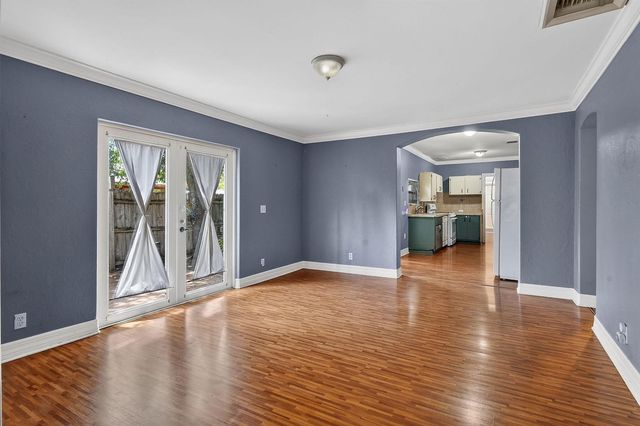 1005 Selkirk Street, West Palm Beach, FL 33405