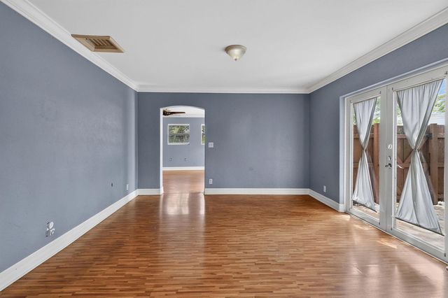 1005 Selkirk Street, West Palm Beach, FL 33405