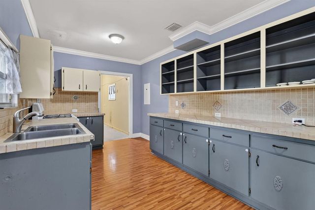 1005 Selkirk Street, West Palm Beach, FL 33405