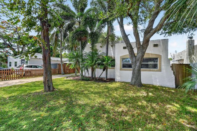 1005 Selkirk Street, West Palm Beach, FL 33405