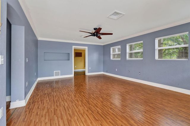1005 Selkirk Street, West Palm Beach, FL 33405