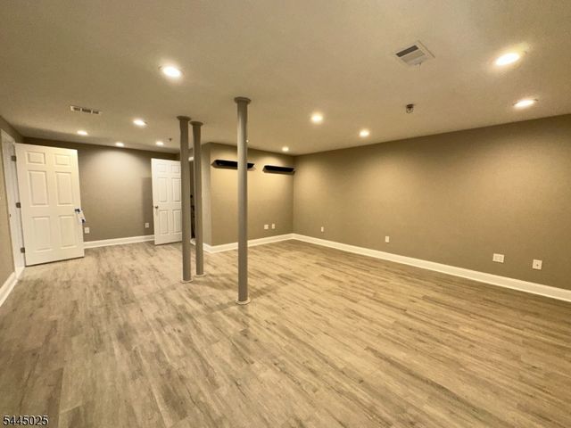 1047 Cambridge Court 1047, Mahwah Twp., NJ 07430