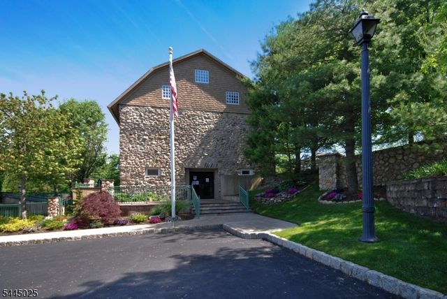 1047 Cambridge Court 1047, Mahwah Twp., NJ 07430