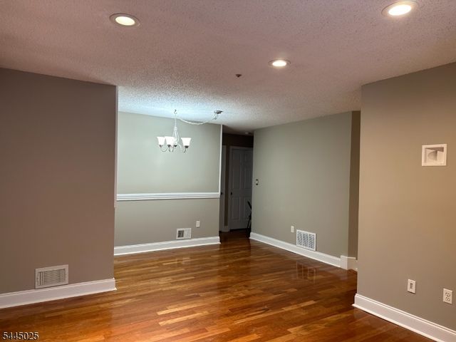 1047 Cambridge Court 1047, Mahwah Twp., NJ 07430