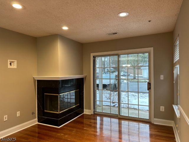 1047 Cambridge Court 1047, Mahwah Twp., NJ 07430
