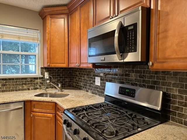 1047 Cambridge Court 1047, Mahwah Twp., NJ 07430