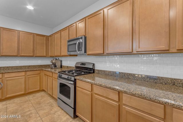 44395 W BAILEY Drive, Maricopa, AZ 85138