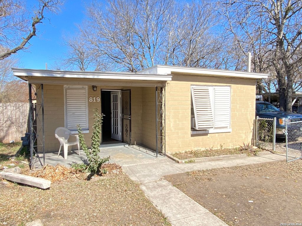 819 E Southcross, San Antonio, TX 78214