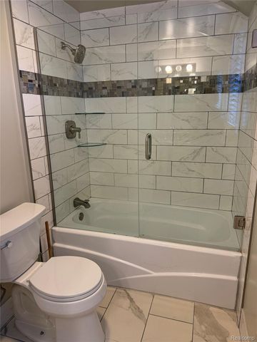 1867 CHIPPING WAY Court, Bloomfield Charter Township, MI 48302