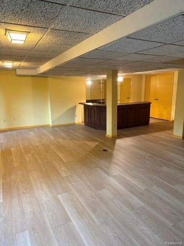 1867 CHIPPING WAY Court, Bloomfield Charter Township, MI 48302