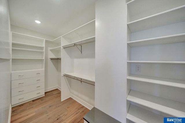 9134 Marbella Drive, Lincoln, NE 68520