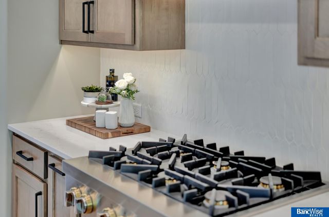 9134 Marbella Drive, Lincoln, NE 68520