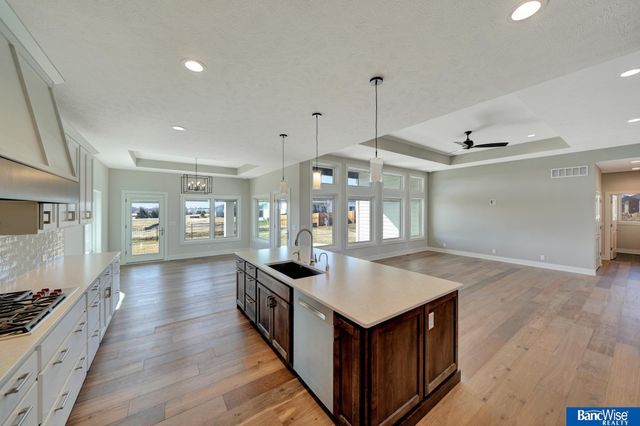 9134 Marbella Drive, Lincoln, NE 68520